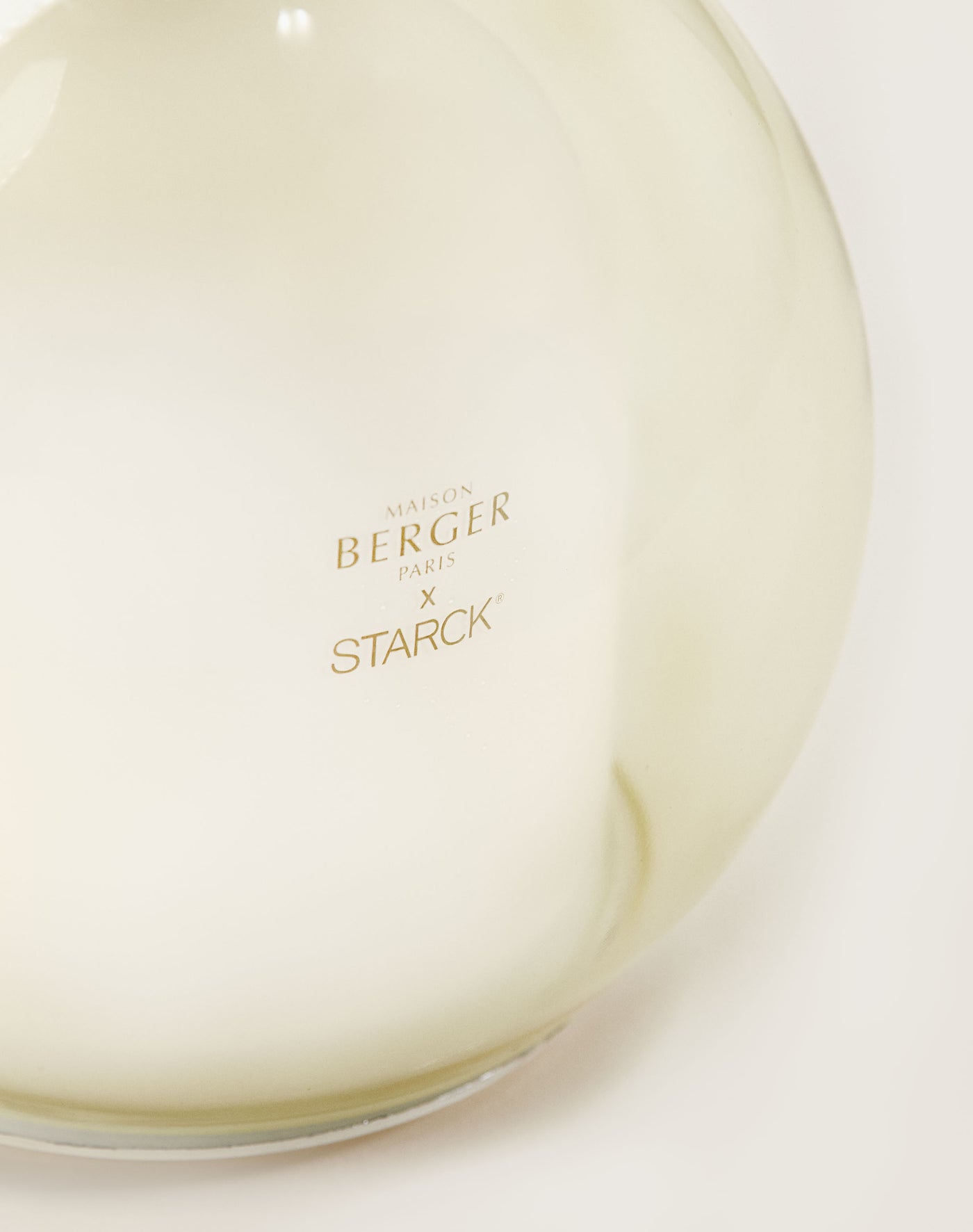 Peau d’Ailleurs Mist Diffuser by Starck